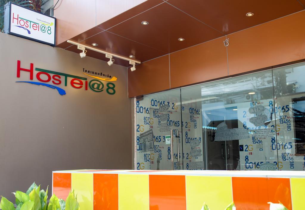 Hostel 8 Sukhumvit Soi 8 Bangkok Exterior foto